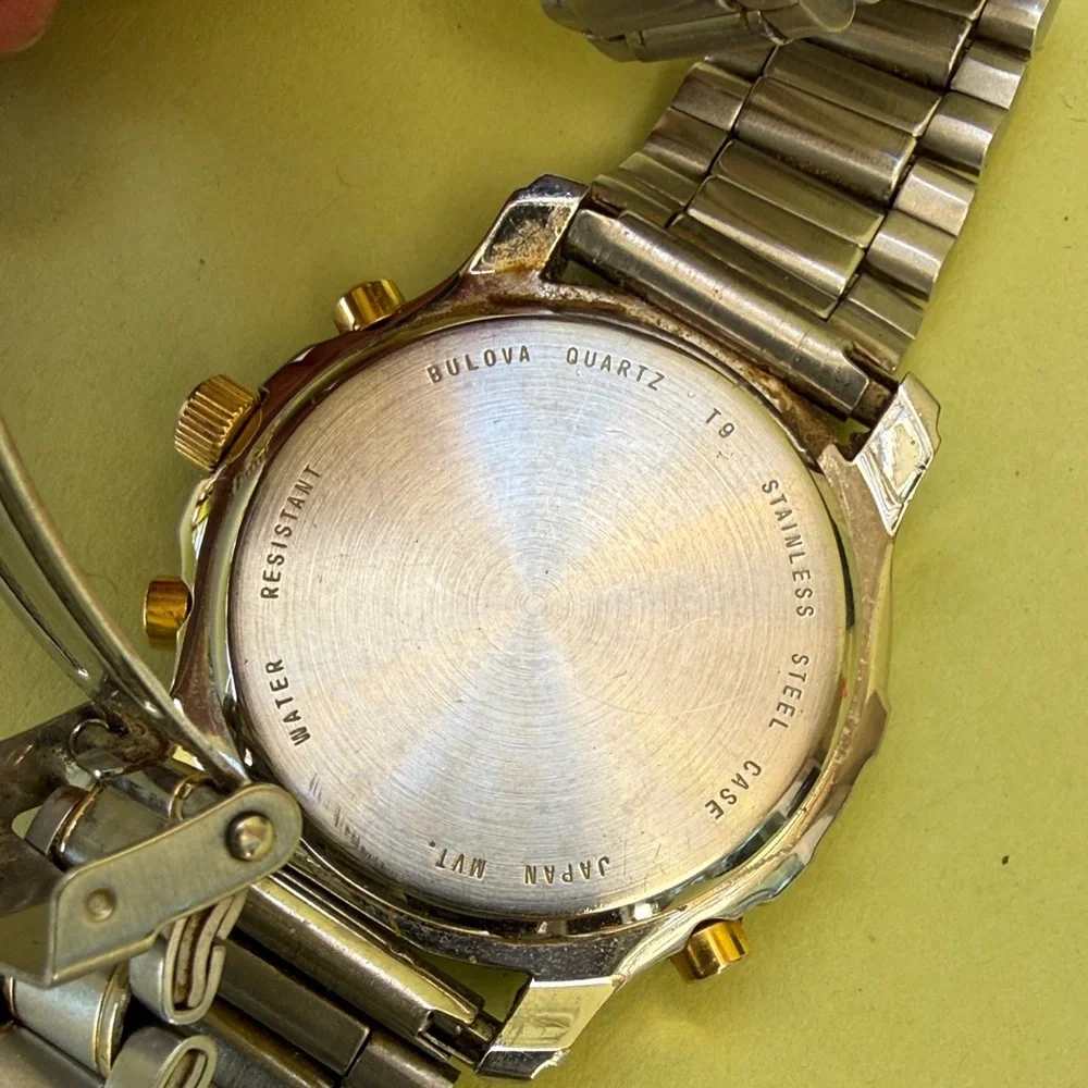 Vintage 90’s Bulova Two-Tone Gold and Silver Watch